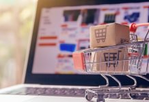 Collage om online shopping