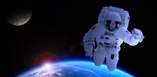 En astronaut i det ydre rum