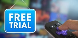 Skilt med teksten 'Free trial' og en hånd, der holder en fjernbetjening.