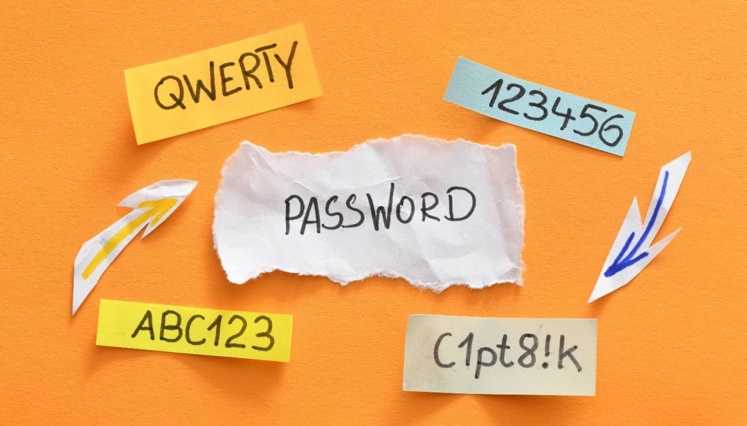 Illustration af forskellige typer passwords, herunder alfanumeriske og specialtegn. Billedet kan bruges til at understrege vigtigheden af at have stærke og unikke passwords.